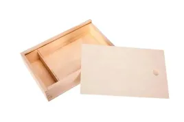 pudelko-drewniane-na-zdjecia-15x21cm-i-pendrive-pu0066