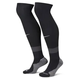 getry-nike-strike-fq8253-010-czarny-m
