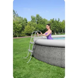 drabinka-metalowa-do-basenow-84-cm-bestway-58430