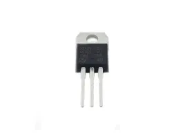 bta04-700t-triak-4a-700v-izolowany-z-czula-bramka
