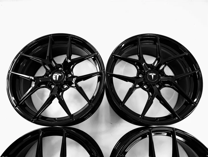 nowe-alufelgi-tesla-19-model-3-model-3-highland-liczba-felg-w-ofercie-4-szt