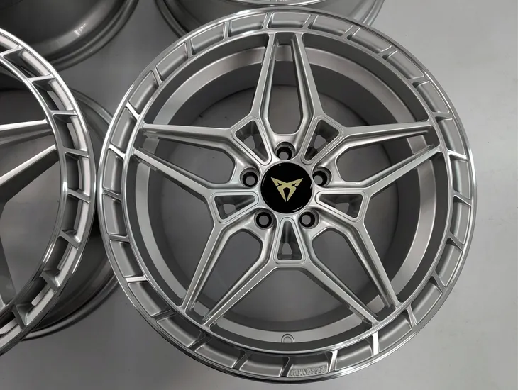 nowe-alufelgi-cupra-19-born-odsadzenie-et-45
