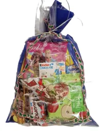 paczka-swiateczna-z-wafelkami-barbie-i-chipsami-jablkowymi-nr-39