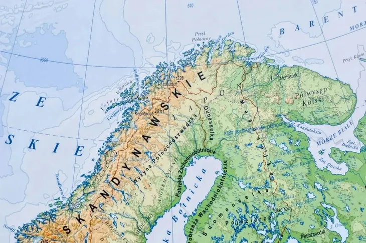 mapa-europy-a2-dwustronna-scienna-art-map-numer-wydania-1