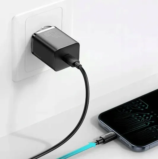 ladowarka-do-iphone-12-13-pro-max-usb-c-20w-baseus-waga-z-opakowaniem-0-09-kg