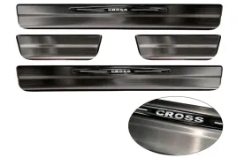 toyota-corolla-cross-nakladki-progowe-progi