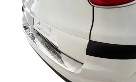 nakladka-na-zderzak-fiat-500-l-listwa