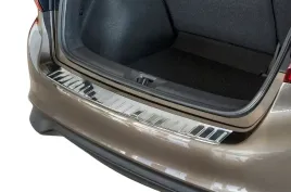 nakladka-na-zderzak-nissan-pulsar-listwa