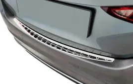 nakladka-na-zderzak-mercedes-c-v-sedan-w206