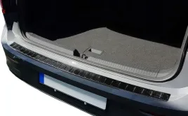 nakladka-na-zderzak-volkswagen-golf-viii-carbon
