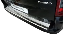 nakladka-na-zderzak-peugeot-rifter-listwa