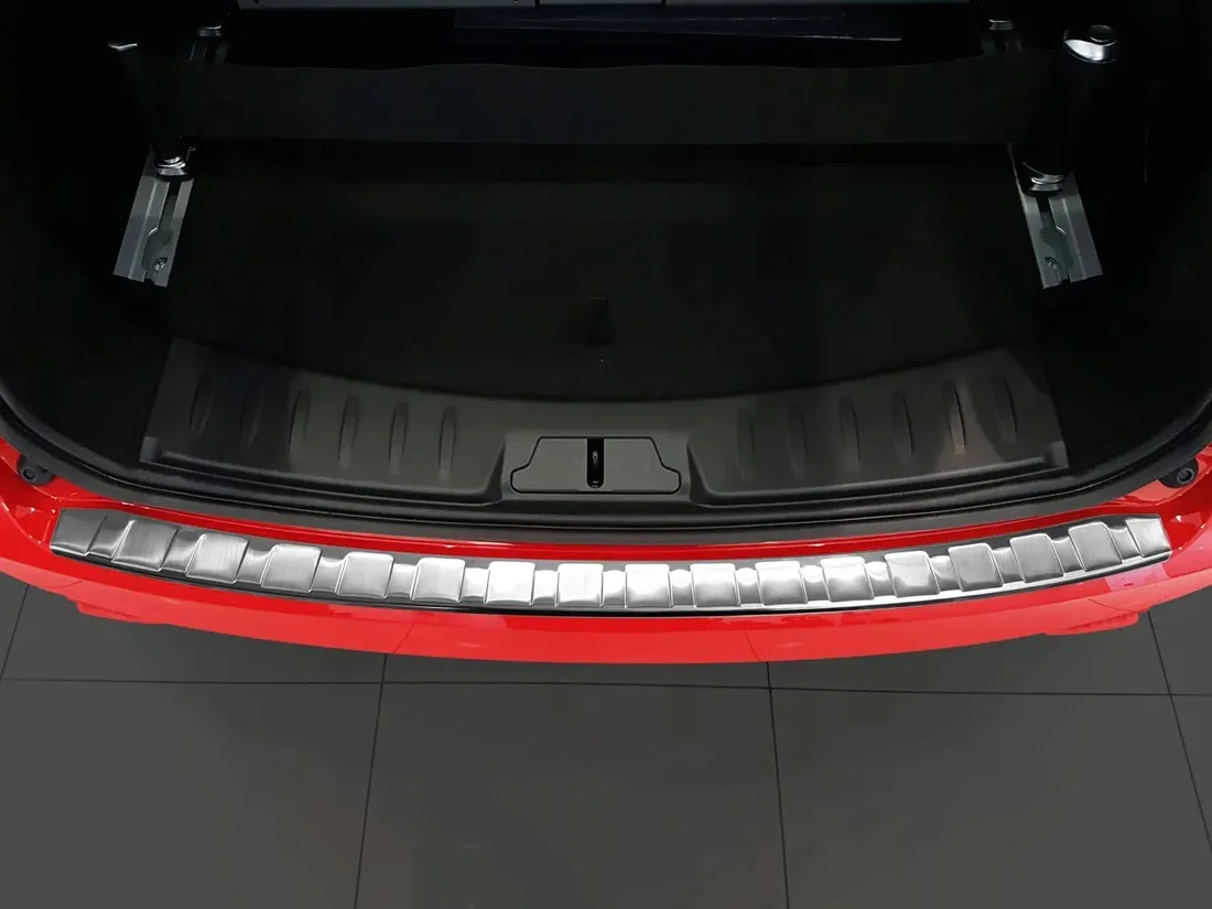 nakladka-na-zderzak-jaguar-e-pace-listwa