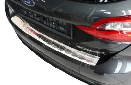 nakladka-na-zderzak-ford-fiesta-mk8-listwa