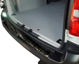 nakladka-na-zderzak-peugeot-expert-iii-4d-listwa