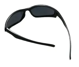 modne-okulary-sportowe-z-gumowym-noskiem