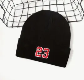 czapka-zimowa-beanie-michael-jordan-koszykowka-23-prezent-streetwear