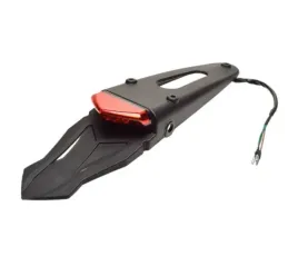 lampa-tylna-led-z-blotnikiem-czerwony-klosz