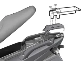 stelaz-pod-kufer-centralny-shad-do-gilera-runner-125-vx-4t-runner-125-vx-s