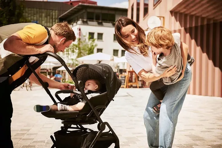 wozek-mini-by-easywalker-buggy-turn-360-black