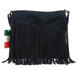 vera-pelle-italy-zamszowa-czarna-listonoszka-na-pasku-fredzle-boho-s37