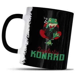 kubek-z-nadrukiem-dla-konrada-prezent-smieszna-zaba-zajebisty-konrad-kawy