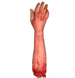 sztuczna-odcieta-reka-dlon-zakrwawiona-ozdobna-horror-gadzet-na-halloween