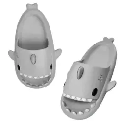 grube-klapki-na-basen-rekiny-antyposlizgowe-kapcie-shark-szare-34-35