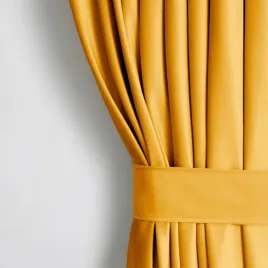 ameliahome-zaslona-velvet-klasyczny-przelotki-srebrne-140x245-musztardowa
