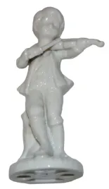 figurka-porcelana-chlopiec-skrzypce