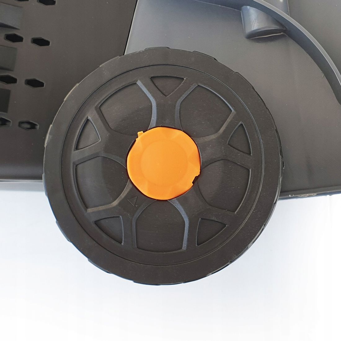m-mocna-kosiarka-elektryczna-2200w-noz-32-cm-lekka