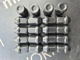 nakretki-kol-m12-x-15-klucz-21mm-stozkowe-czarne-nowe