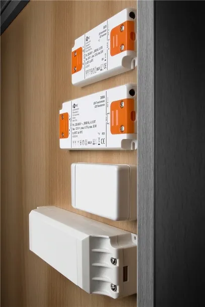 zasilacz-transformator-do-led-24-v-dc-20-w-marka-goobay