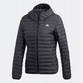 adidas-kurtka-zimowa-damska-czarna-cy8735-xs