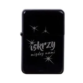 zapalniczka-benzynowa-iskrzy-miedzy-nami-1