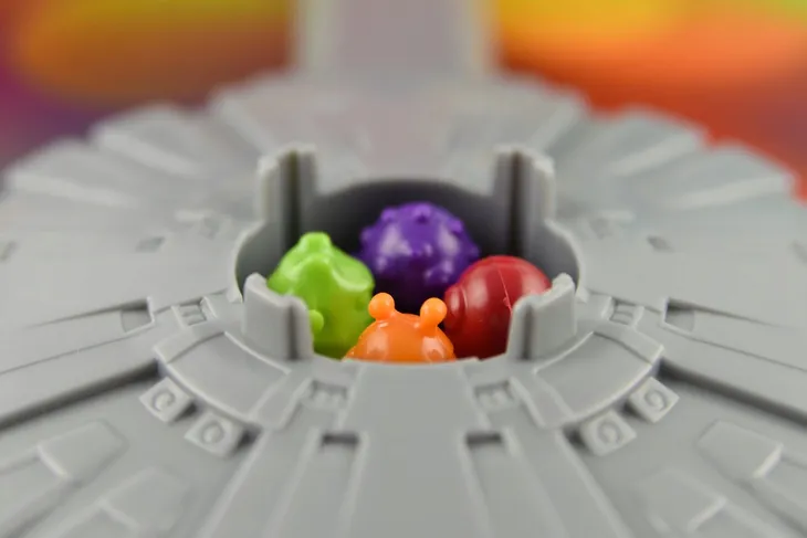 ufodron-lucrum-games-wysokosc-produktu-26-5-cm