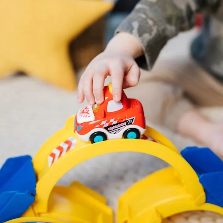 tor-samochodowy-diabelska-petla-vtech-61429-bohater-brak