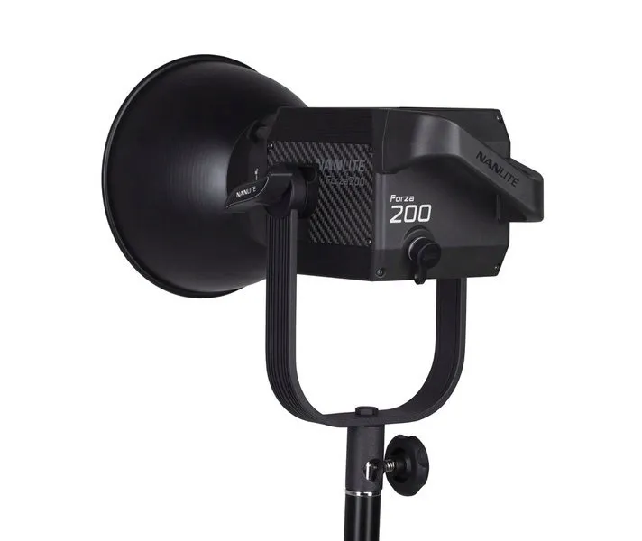 lampa-studyjna-nanlite-forza-200-moc-zarowki-swietlowki-200-w