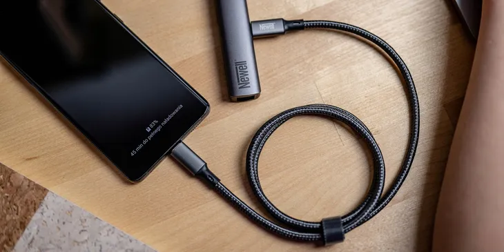 kabel-newell-usb-typ-c-usb-typ-c-1-m-czarny-konstrukcja-oplot