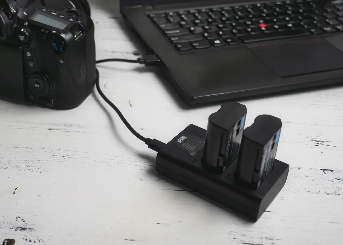 ladowarka-newell-dl-usb-c-do-nikon-marka-newell