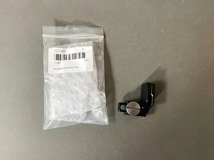 adapter-montazowy-smallrig-1822-kod-producenta-1822-waga-z-opakowaniem-0-028-kg