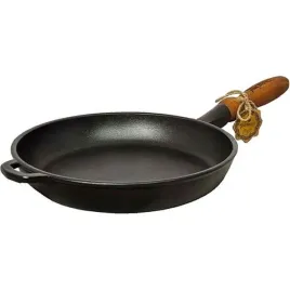 patelnia-zeliwna-classic-o-srednicy-24-cm-z-ergonomicznym-uchwytem