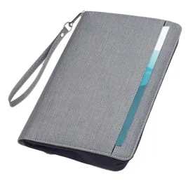 folder-podrozny-z-power-bankiem-almeria