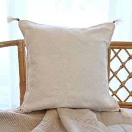poszewka-dekoracyjna-w-stylu-boho-40x40-cm-bezowa-13