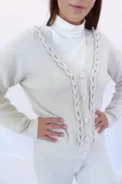 bezowy-sweterkowy-komplet-damski-sweter-spodnie-uni