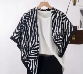 elegancki-damski-szal-piekna-duza-chusta-jak-jedwab-90x90cm-czarno-bialy