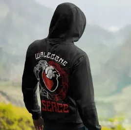 bluza-z-kapturem-waleczne-serce