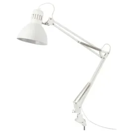 ikea-tertial-lampa-biurkowa-bialy