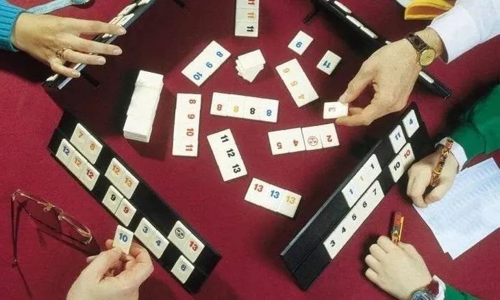 gra-rummikub-standard-lmd4600-wiek-gracza-8-11-lat
