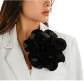 broszka-przypinka-roza-duza-20-cm-kwiat-satynowa-czarna-elegancka
