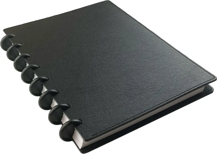 notatnik-a5-czarny-szerokosc-produktu-14-8-cm